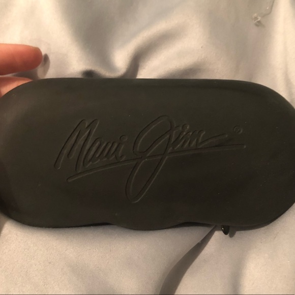 Maui Jim Sunglasses - Picture 6 of 6